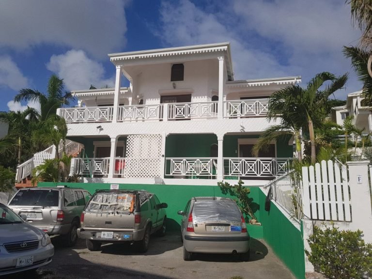 Villa Aryria in Plantain Grove with 2 studio suites