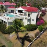 Star Villa, Red Pond — 5-bedroom 4-bathroom property, in beach front, Sint Maarten