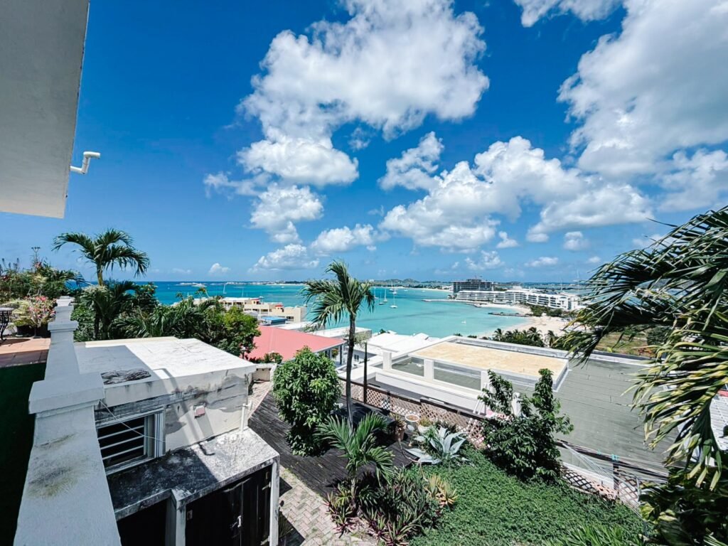 Three Bedroom Apartment For Rent – Pelican Key Entrance — 3-bedroom 3-bathroom rent, in apartment for rent, Sint Maarten