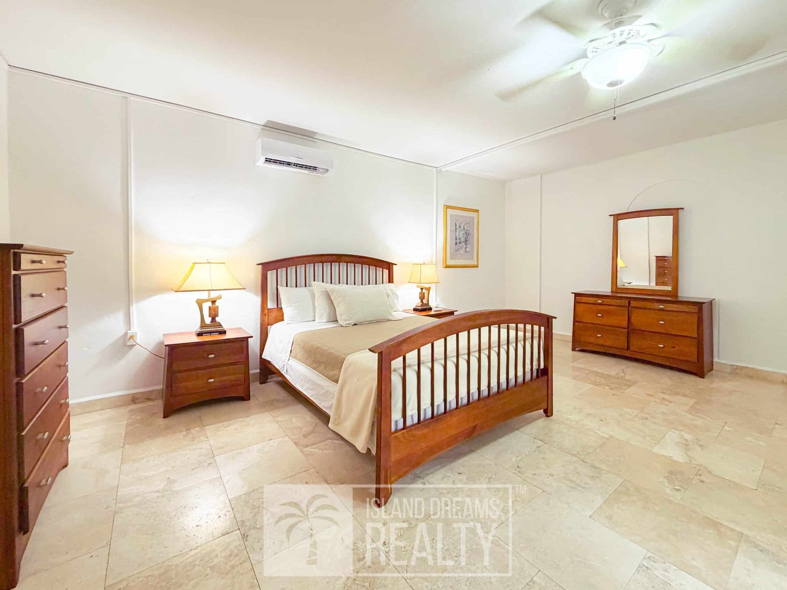 One Bedroom Condo For Rent At Rainbow Beach Club — property in cupecoy, Sint Maarten