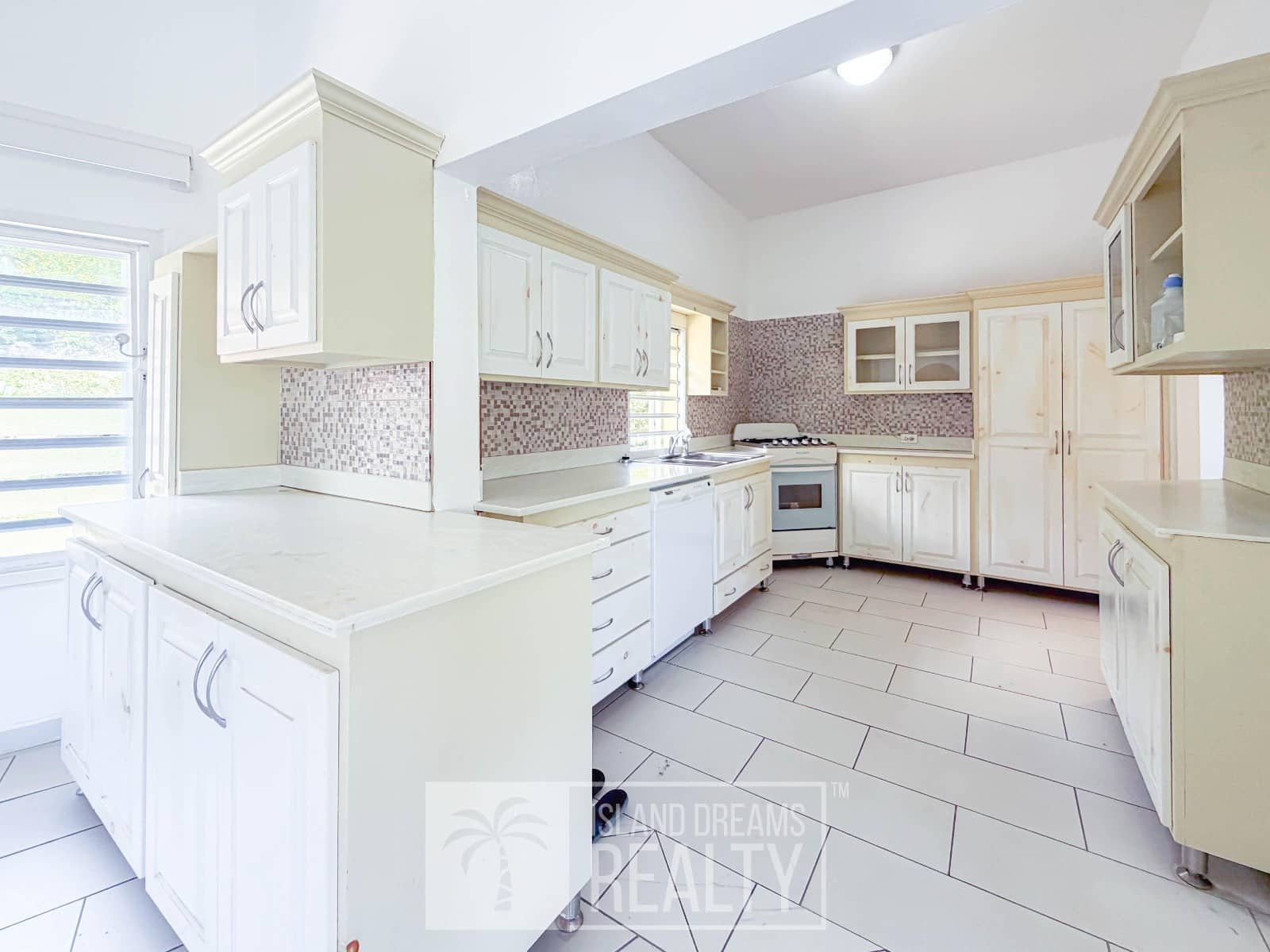 4 Bedroom Home For Rent in Zagersgut — property in Zagersgut, Sint Maarten