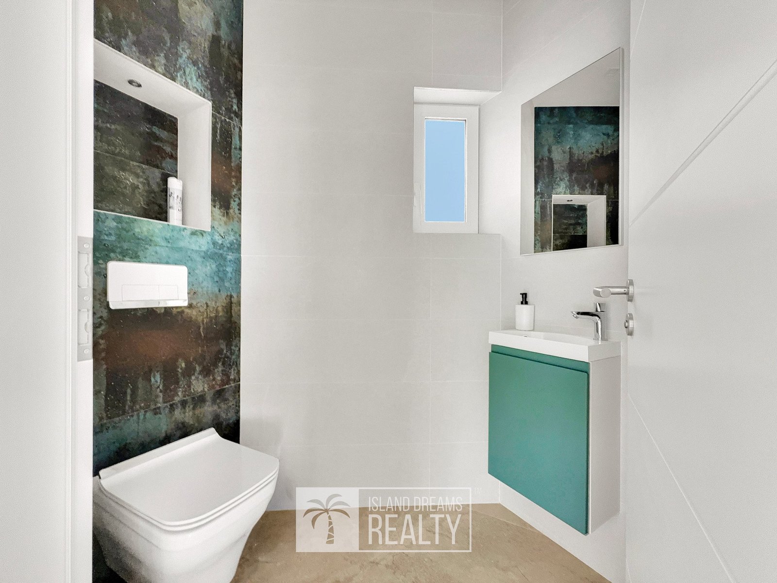 Bathroom — Four Bedroom Villa FOR RENT – Almond Grove, Almond Grove