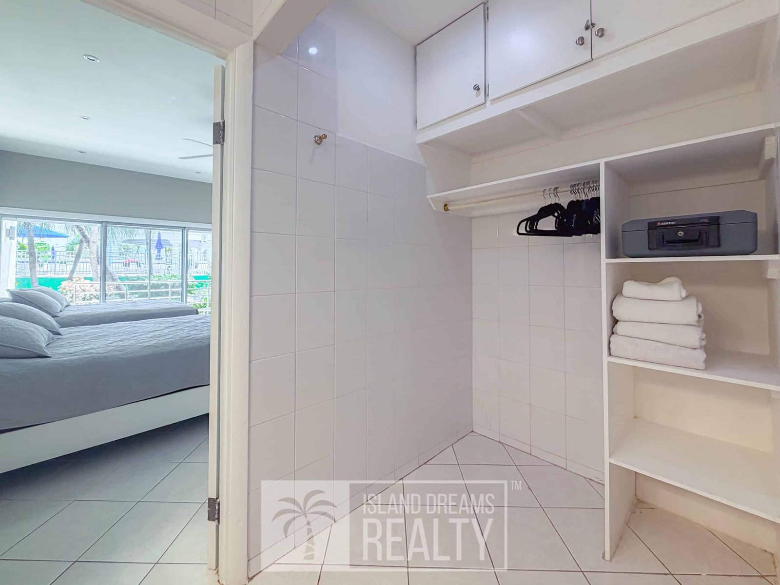 Bathroom — Cupecoy Beach Club Unit 119, cupecoy