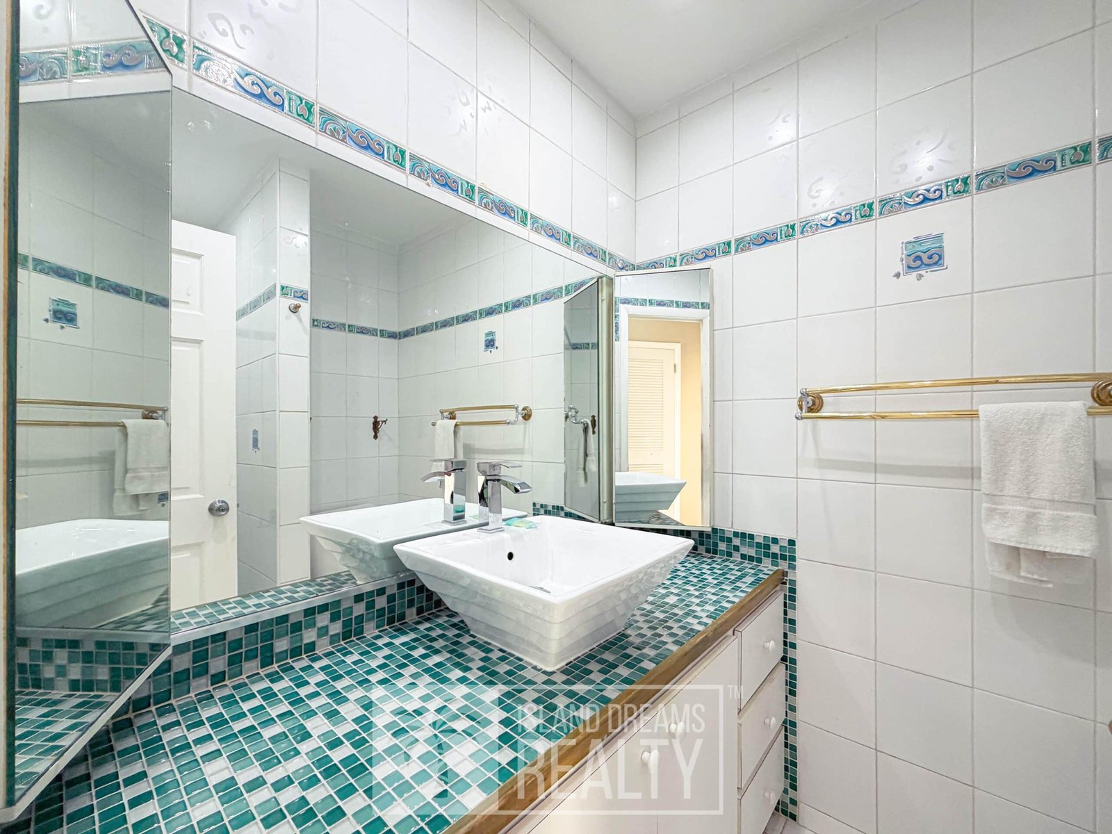 Bathroom — Cupecoy Beach Club Unit 119, cupecoy