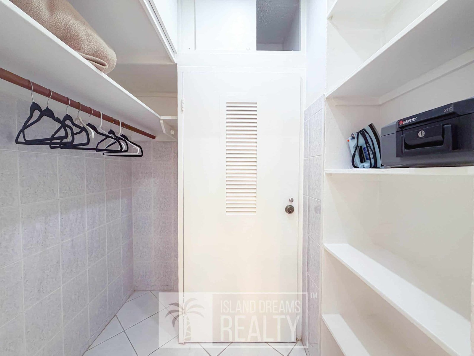 Bathroom — Cupecoy Beach Club Unit 119, cupecoy