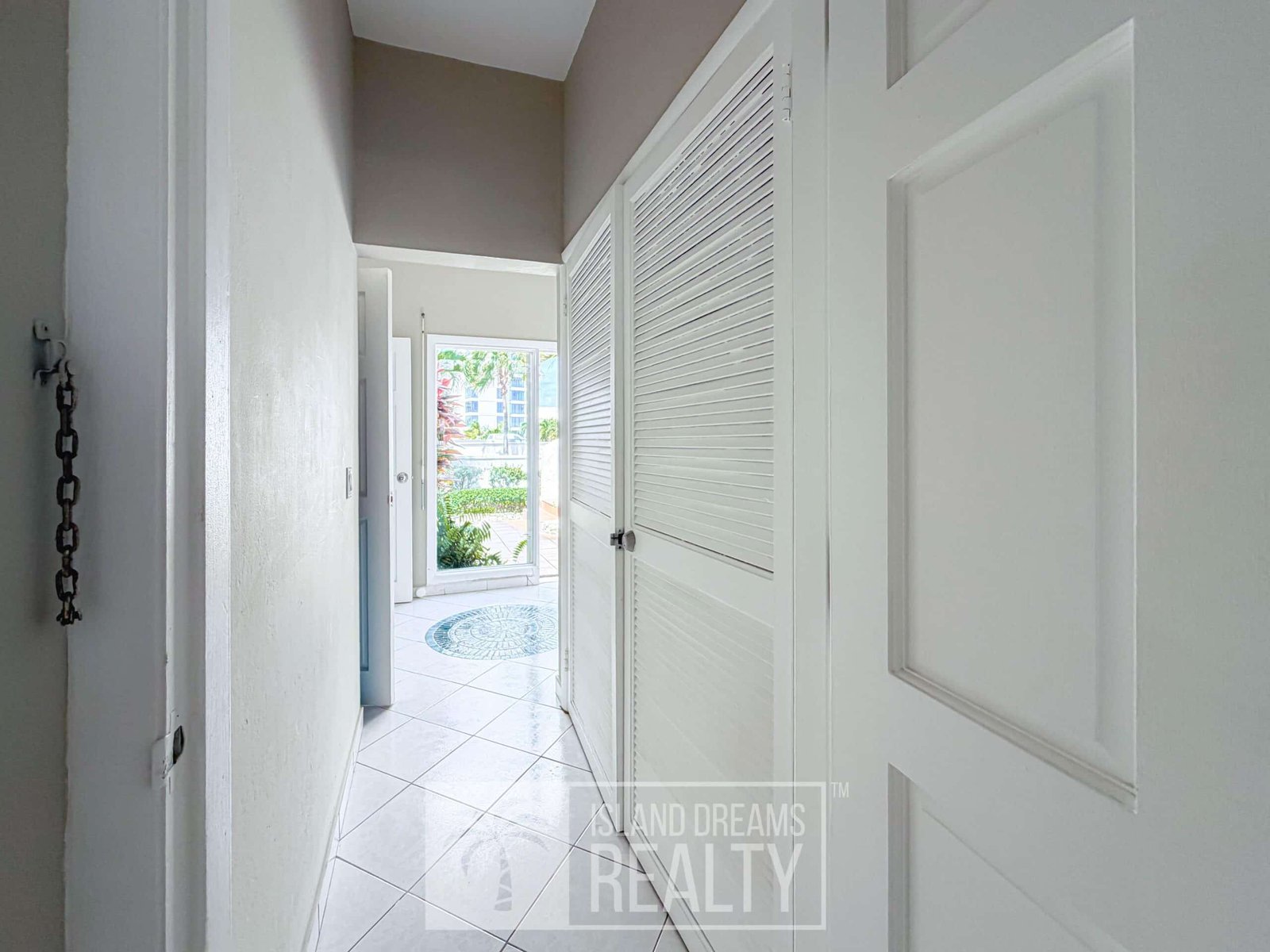 Cupecoy Beach Club Unit 119 — property in cupecoy, Sint Maarten