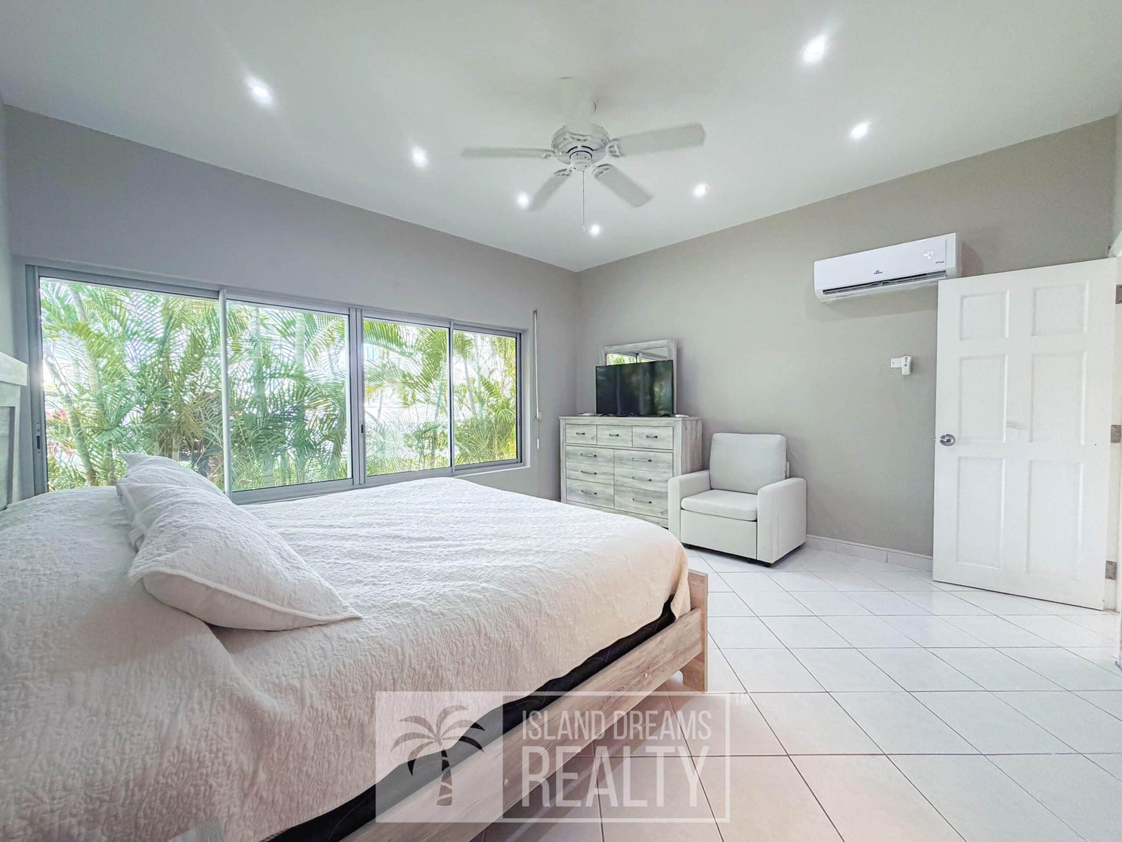 Bedroom — Cupecoy Beach Club Unit 119, cupecoy