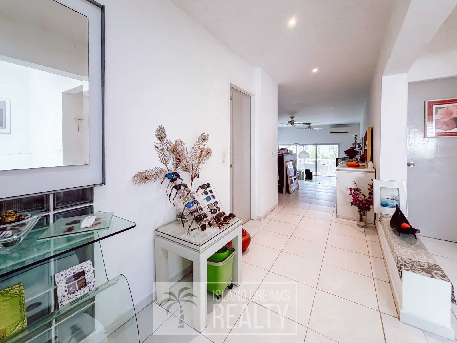 Cupecoy Beach Club Unit 224 — property in Cupecoy, Sint Maarten