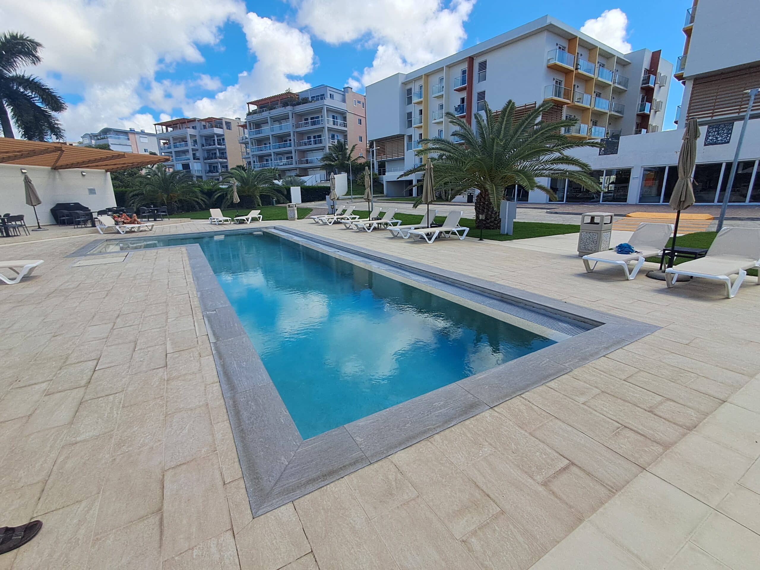 Emerald Studio 403W — property in Maho, Sint Maarten