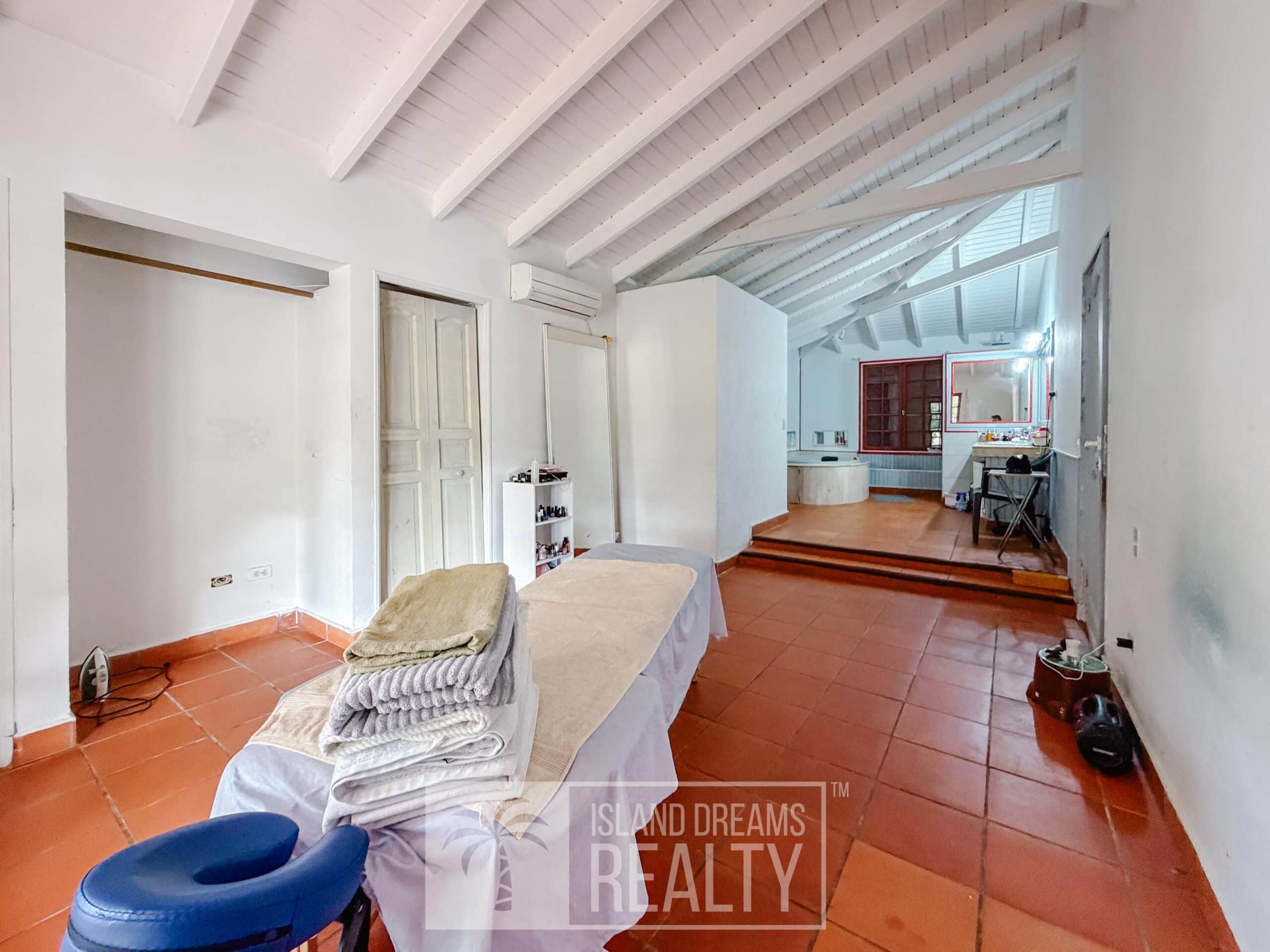 Cole Bay 2 Bedroom Freestanding Home — property in Cole Bay, Sint Maarten