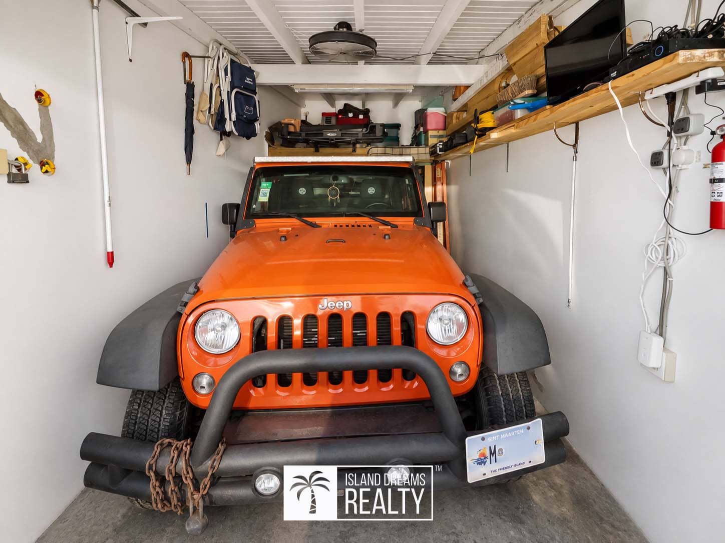Garage — Le Pelican French Oyster Pond Townhouse, Sint Maarten
