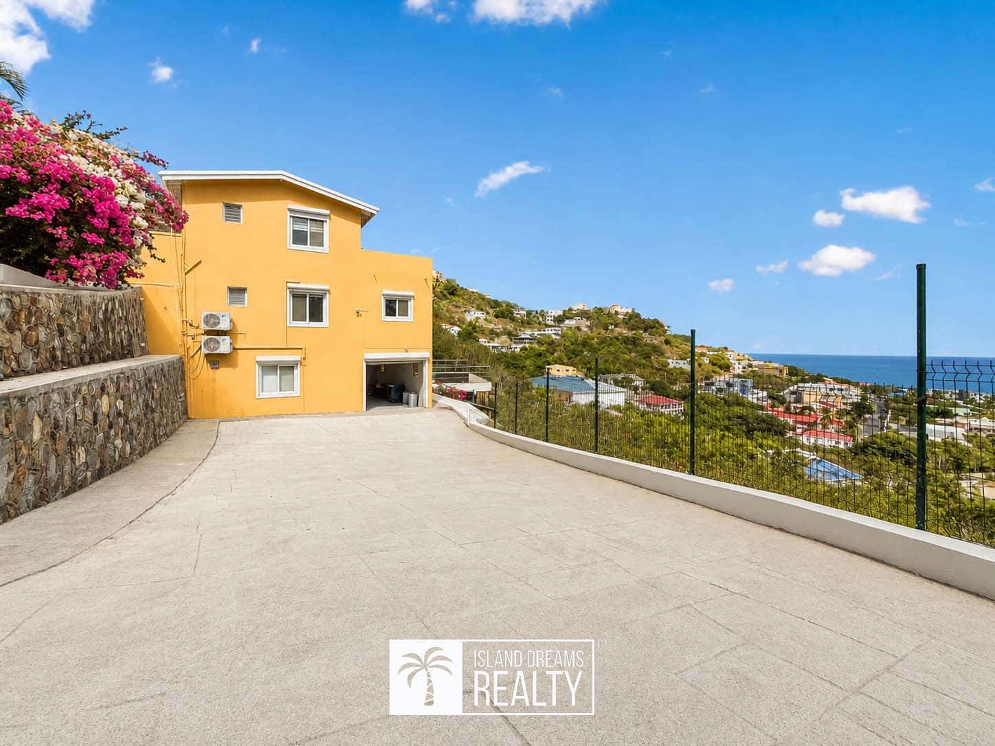 Villa Mountain Dove Road – Point Blanche — property in Point Blanche, Sint Maarten
