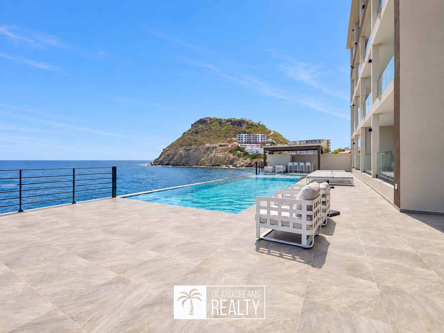 Swimming pool — Vivid Residence – For Rent in Point Blanche, Point Blanche