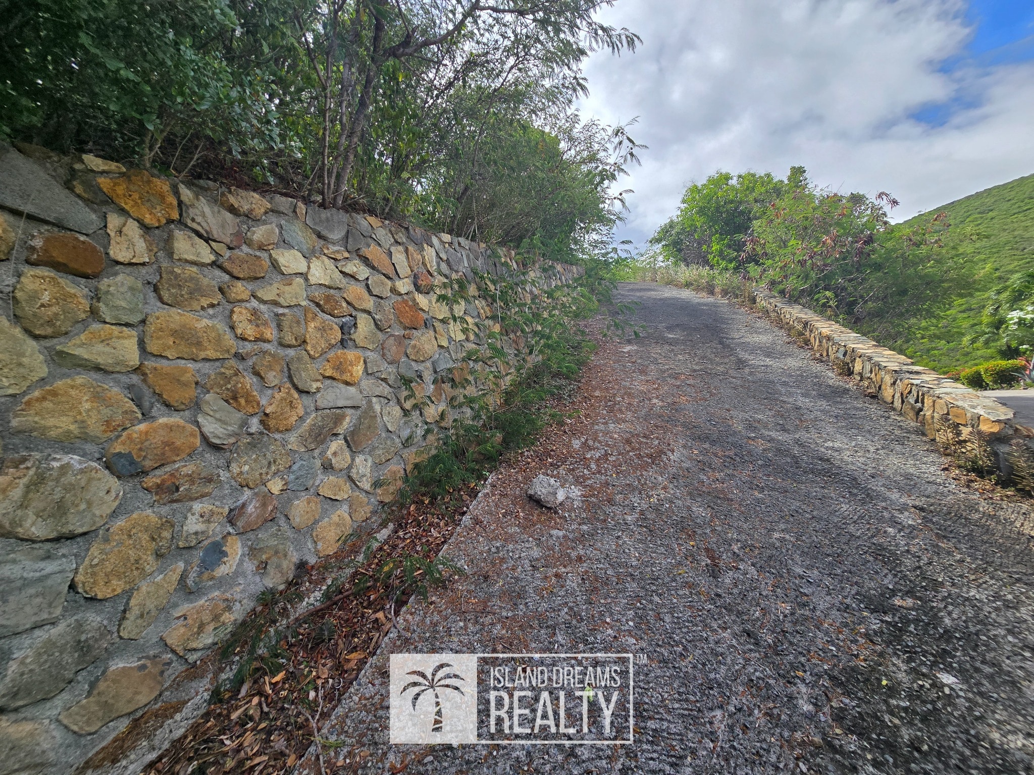 Ocean View Terrace Lot with Building Plans — property in Dawn Beach, Sint Maarten
