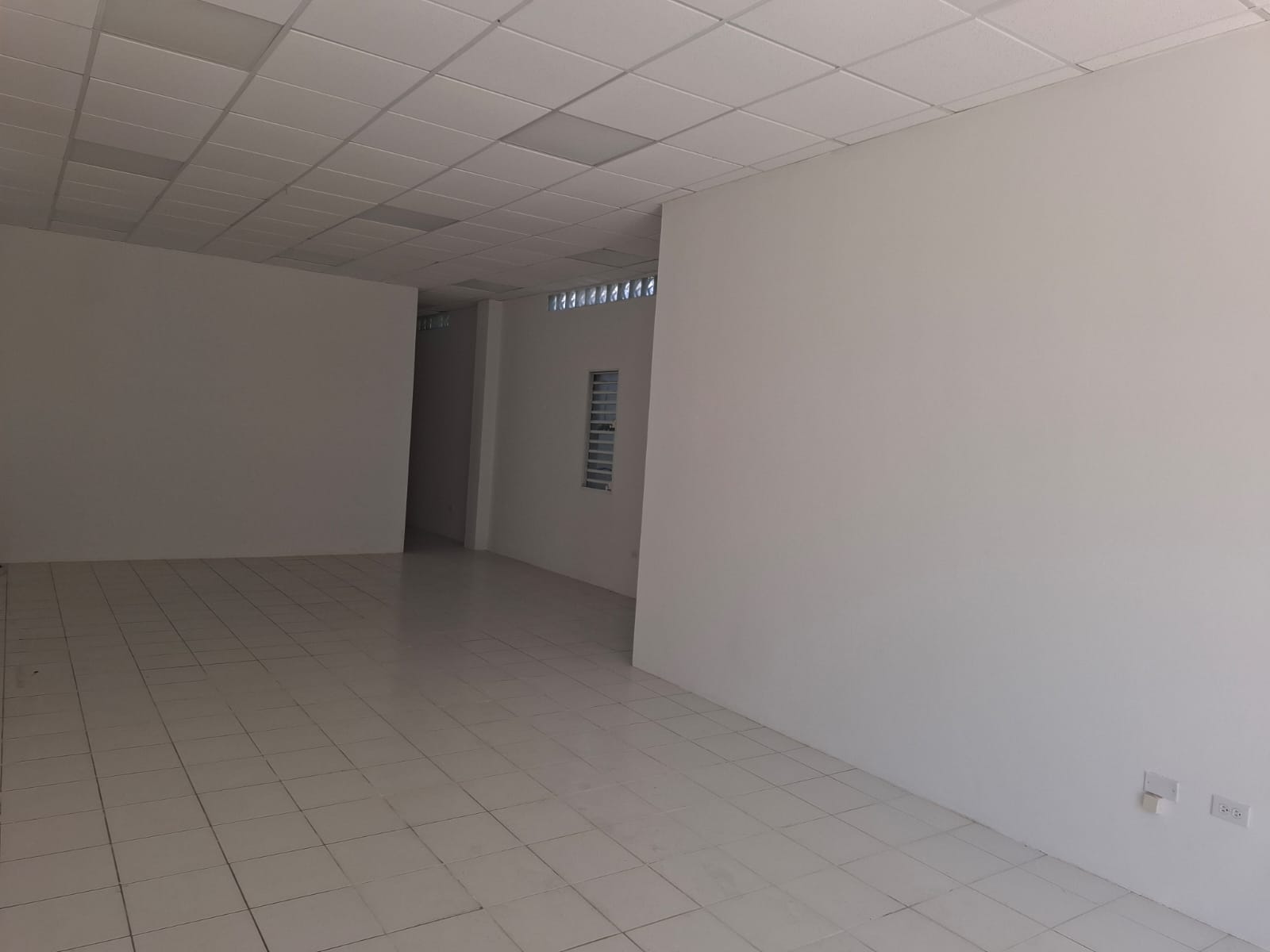Commercial Space FOR RENT in Philipsburg — property in Philipsburg, Sint Maarten